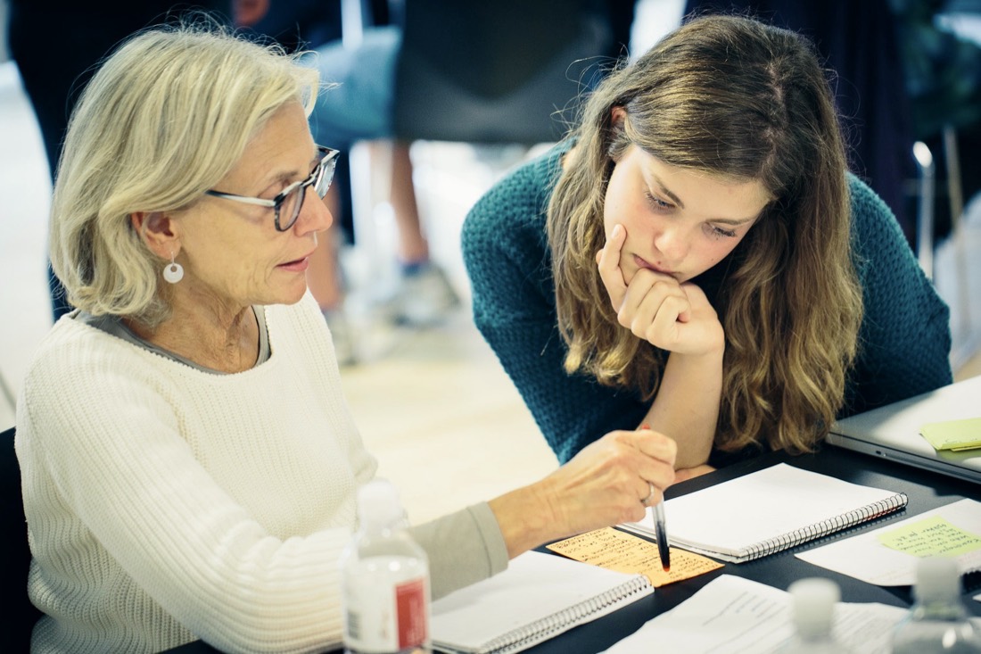 Deltagere arbejder sammen under en faciliteret proces — Region Midtjylland